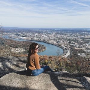 Meet your Posher, Becca